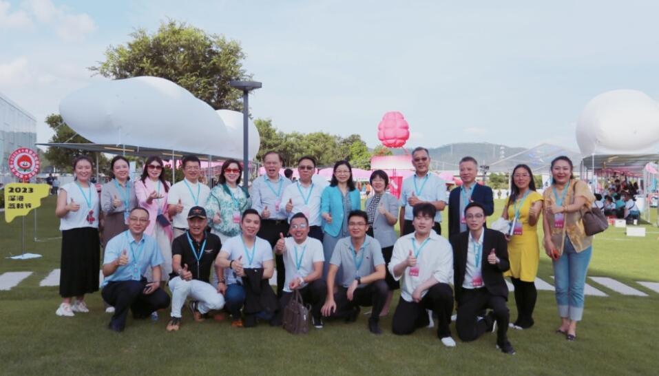 港深地名故事 | 全港各區(qū)工商聯(lián)率隊(duì)赴深圳光明參加深港荔枝節(jié)
