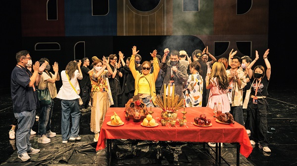 【娛樂】容祖兒演唱會(huì)開鑼拜神 呼籲觀眾請(qǐng)勿遲到