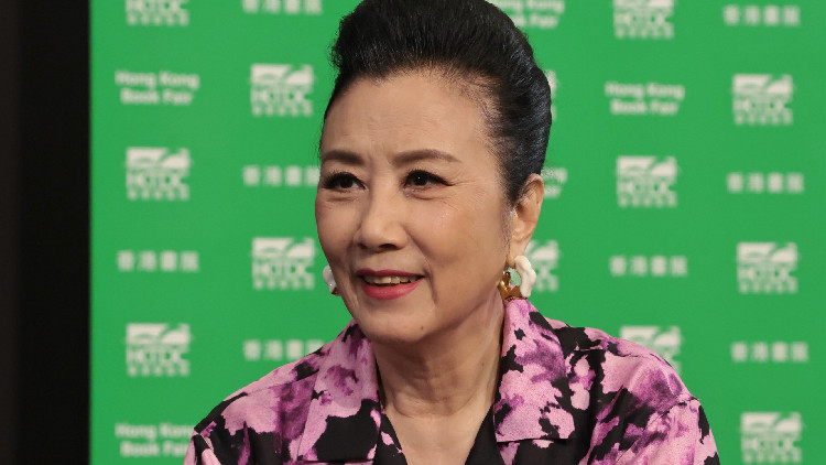 粵劇情未了：75歲汪明荃華麗轉(zhuǎn)身享受舞臺