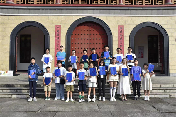 感受工匠精神 講好中國故事