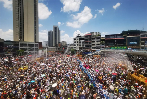 貴州銅仁：夏季旅遊持續(xù)升溫 吸引灣區(qū)遊客慕名而至