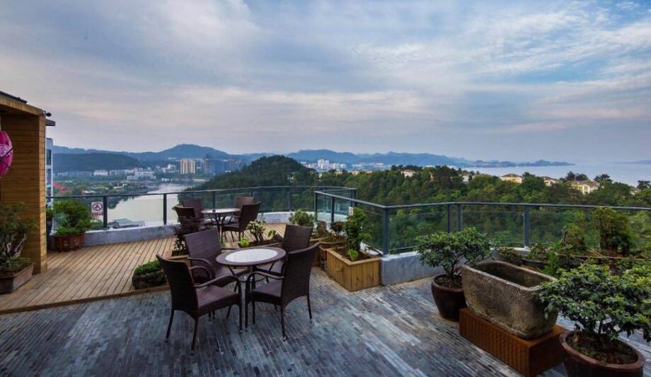 【財通AH】酒店旅遊板塊全面復(fù)蘇  多家公司上半年扭虧