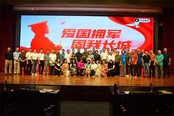 南北畫(huà)家相聚深圳坪山，共繪魚(yú)水深情慶八一