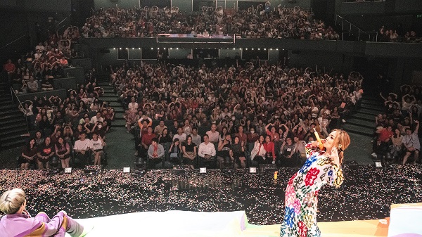 【娛樂】有片｜容祖兒演唱會(huì)復(fù)演 感謝100分歌迷支持