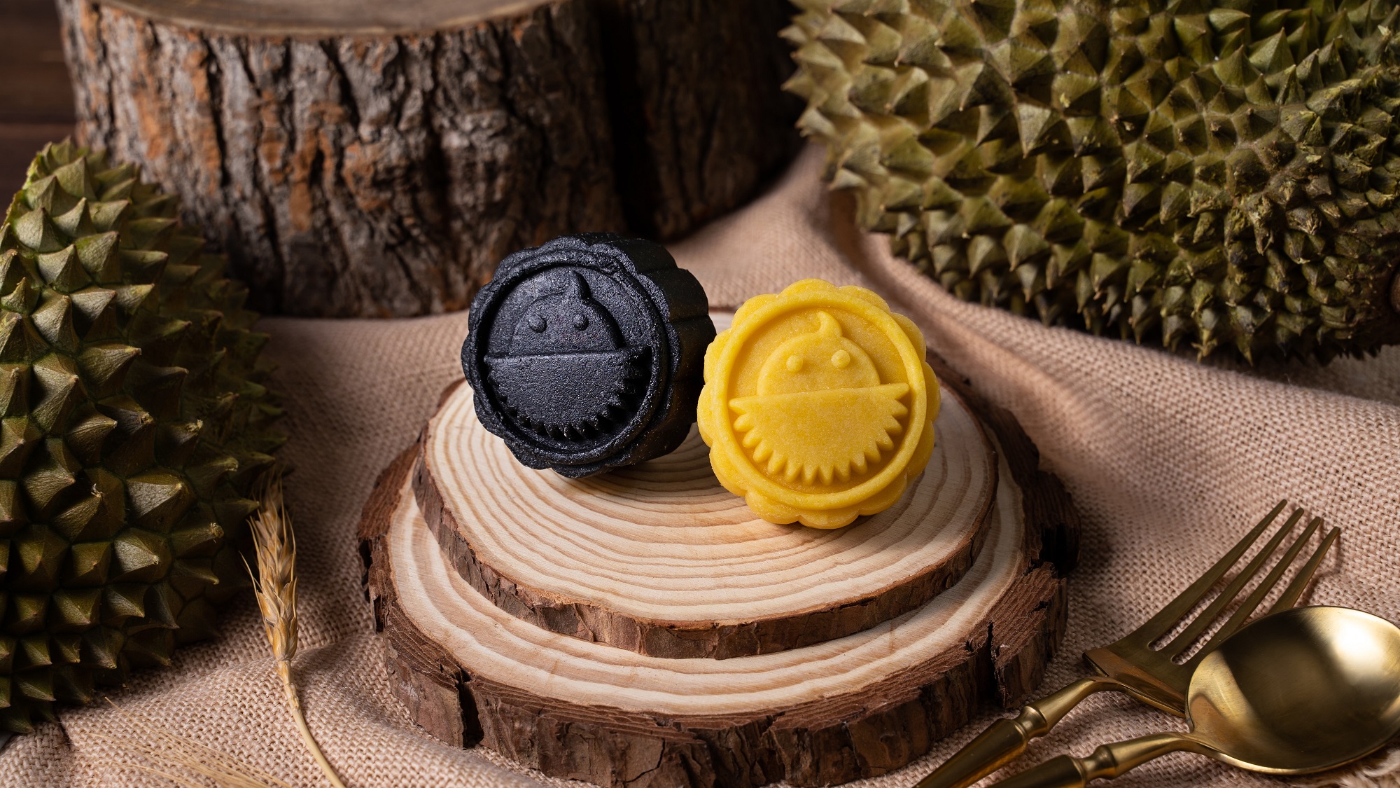 【美食】黑刺、貓山王冰皮月餅 正宗馬來西亞風味