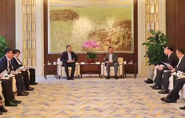 海南儋州市委書(shū)記鄒廣率團(tuán)出訪新加坡越南和中國(guó)香港地區(qū)