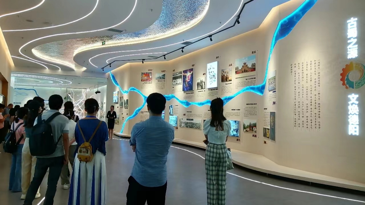 2023全國(guó)主流媒體德陽(yáng)行｜走進(jìn)德陽(yáng)市規(guī)劃館 探尋「重裝之都」發(fā)展秘籍