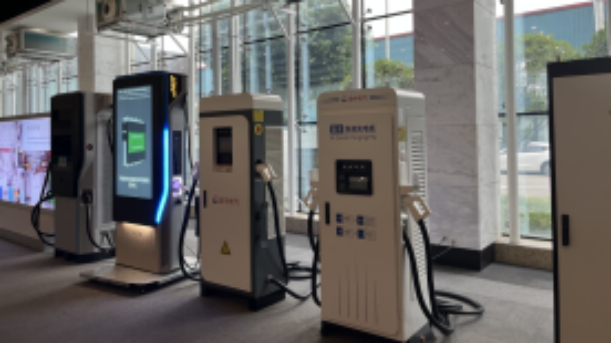 2023全國(guó)主流媒體德陽(yáng)行 | 行業(yè)訂單佔(zhàn)比達(dá)70% 英傑電氣全力發(fā)力新能源產(chǎn)業(yè)