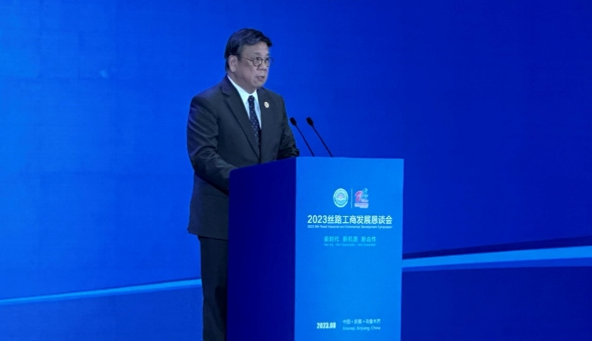 商務(wù)及經(jīng)濟(jì)發(fā)展局局長(zhǎng)丘應(yīng)樺出席商博會(huì)訪問(wèn)新疆