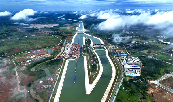 中交四航局發(fā)揮國家隊優(yōu)勢建功引江濟淮工程  蜀山複線船閘首段閘牆封頂