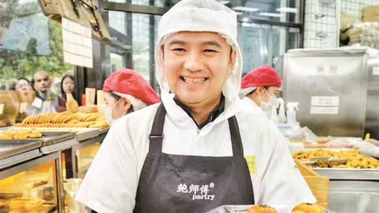 鮑師傅創(chuàng)始人鮑才勝：從網(wǎng)紅到長(zhǎng)紅，鮑師傅要做「百年老店」