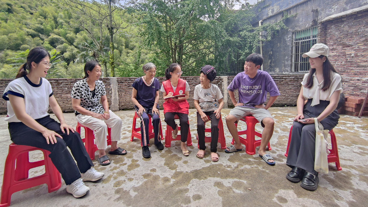湖南藍(lán)山縣：「鄰先鋒議事」走出社會(huì)治理「新路子」