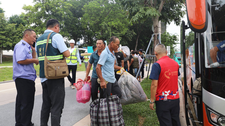 全力以赴做好颱風(fēng)防禦工作 深圳建築工地全面停工撤離人員