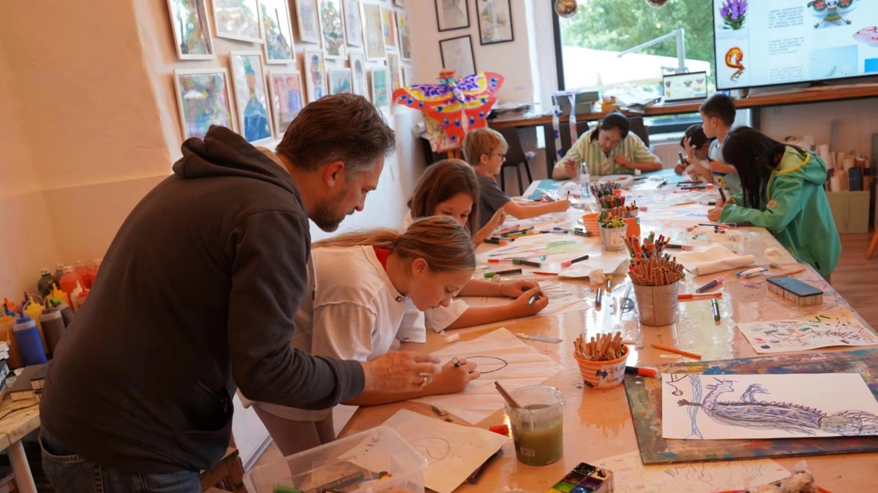 濰坊「風(fēng)箏課堂」 走進(jìn)德國