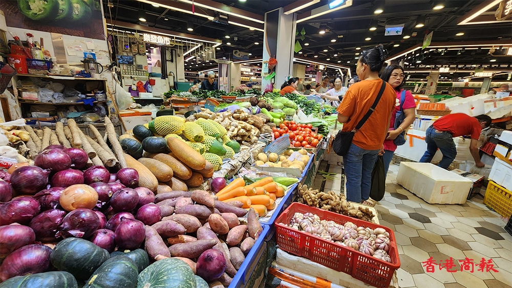 颱風(fēng)蘇拉｜8號(hào)烈風(fēng)信號(hào)仍然生效 共有2宗塌樹(shù)3宗水浸1人傷