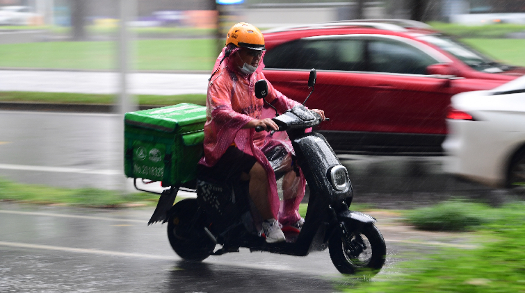 深圳市颱風升級為紅色預警信號！深圳地鐵19時停止運營