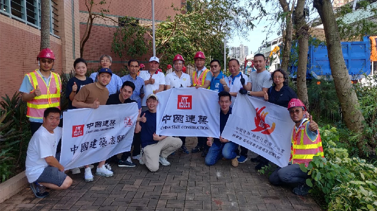 公民力量聯(lián)同義工隊清理塌樹 為社區(qū)治理協(xié)作樹立良好典範(fàn)