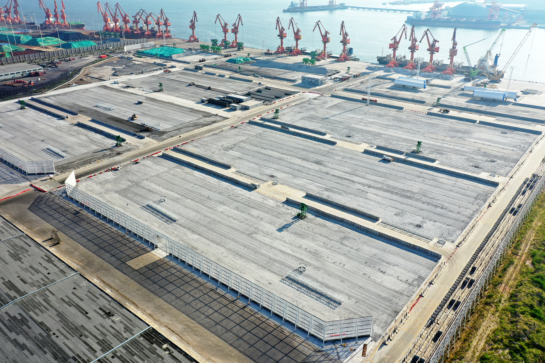 欽州港大欖坪港區(qū)1號至3號泊位工程通過驗收