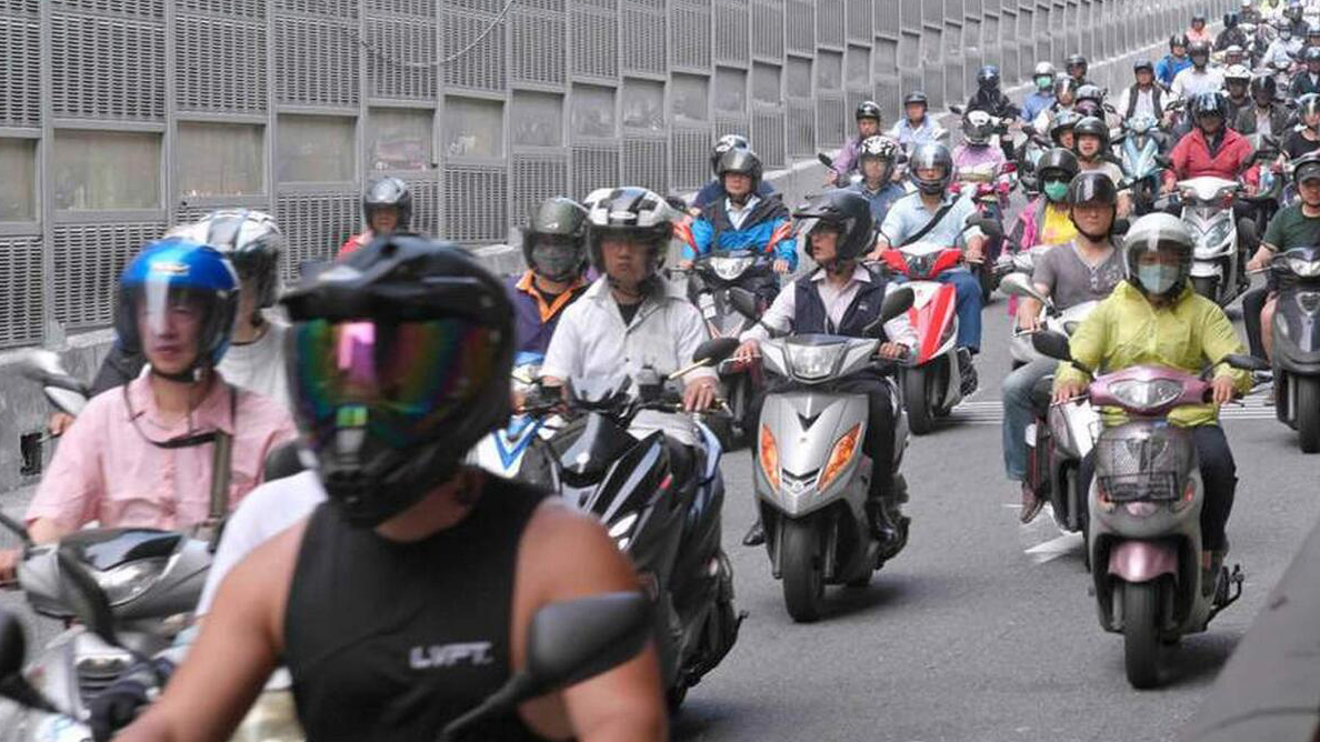 臺勞工團(tuán)體呼籲臺當(dāng)局儘速為保障最低工資立法