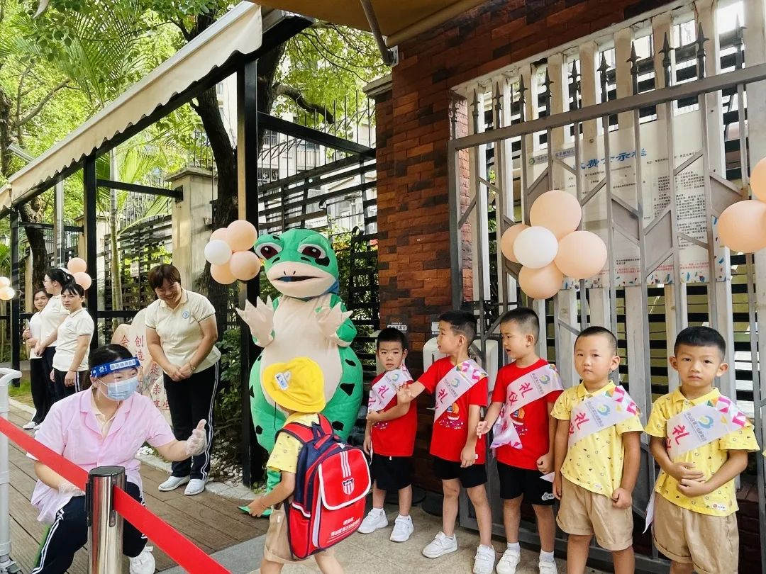 加油，新學(xué)期！深圳坪山學(xué)子有序返校上學(xué)