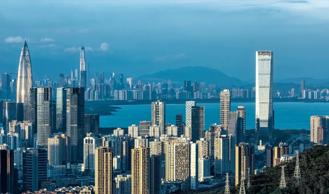 深圳融資擔(dān)?；馂橹行∥⑵髽I(yè)「輸血」超百億