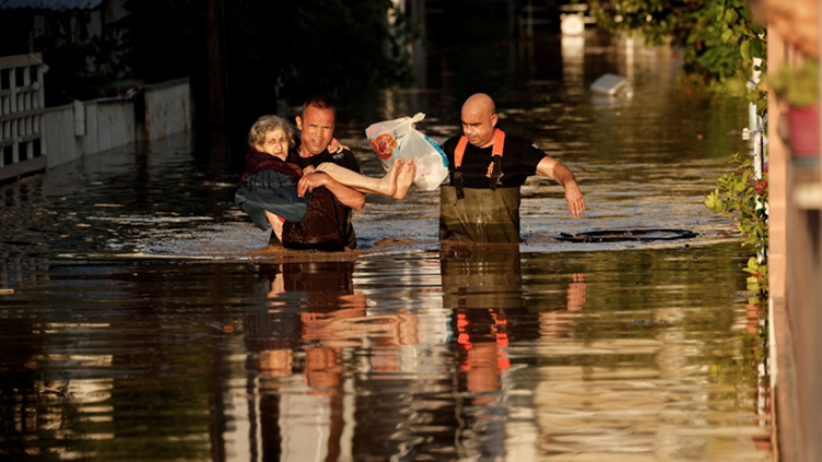這個(gè)7月12萬(wàn)年來(lái)最熱 沸騰地球極端天氣頻現(xiàn)