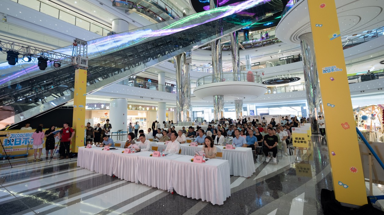 深圳平湖舉辦手信發(fā)佈會暨直播帶貨節(jié)