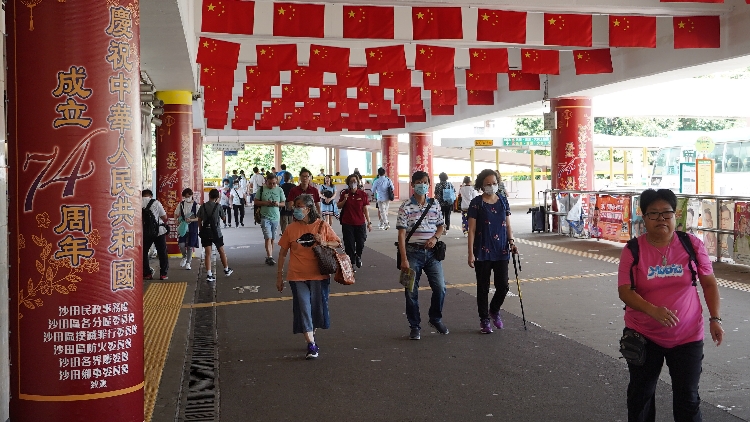 圖集 |? 大街小巷張燈結(jié)彩 濃濃氣氛賀國慶