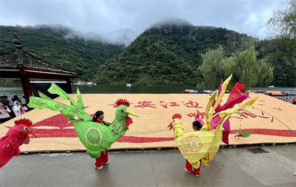 九砂曬秋樂陶陶 皖歙縣連續(xù)四年舉辦秋禧節(jié)