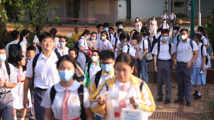 【不吐不快】殺校風(fēng)波未見(jiàn)停 穩(wěn)定收生是急務(wù)