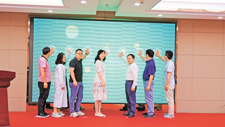 三地媒體齊聚 探索融合發(fā)展 「融通深港澳 媒體深圳行」活動(dòng)啟動(dòng)