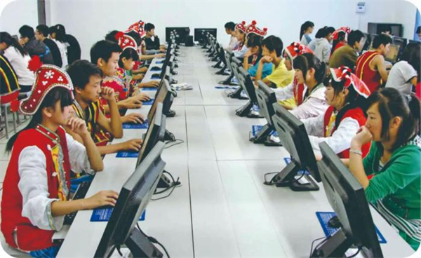 雲(yún)南祿勸實施各族青少年交流「夯基育苗」工程