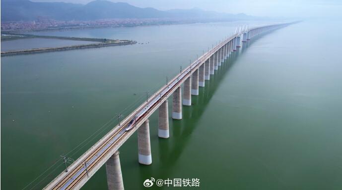 我國首條時(shí)速350公里跨海高鐵開通運(yùn)營