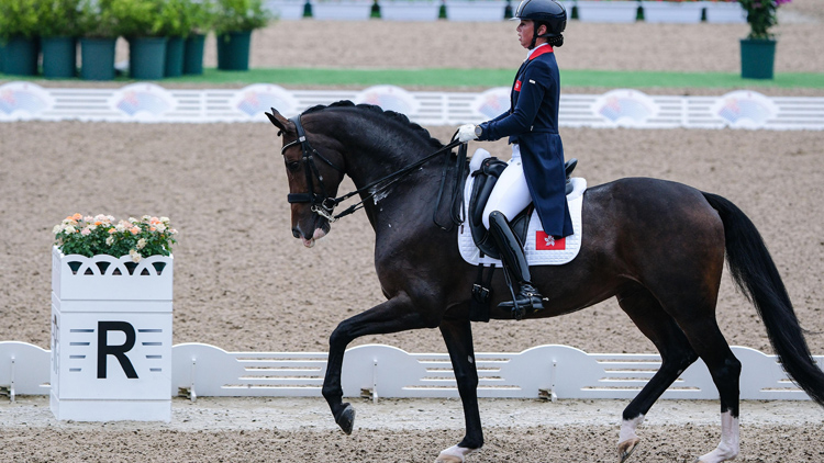 港隊(duì)亞運(yùn)直擊 | 馬術(shù)盛裝舞步奪銀 蕭頴瑩：感謝馬會(huì)團(tuán)隊(duì)支持
