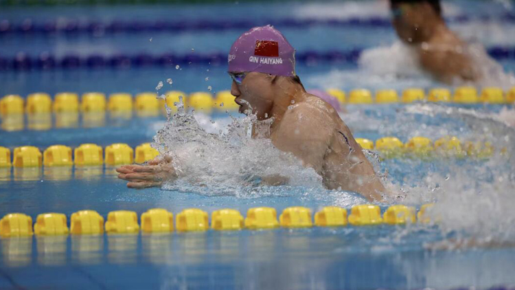 【亞運(yùn)奪冠】第100金！覃海洋奪亞運(yùn)會(huì)男子50米蛙泳金牌