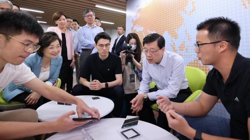 李家超到科大與學(xué)生交流  稱《施政報(bào)告》將為年輕人搭建各展所長的舞臺(tái)