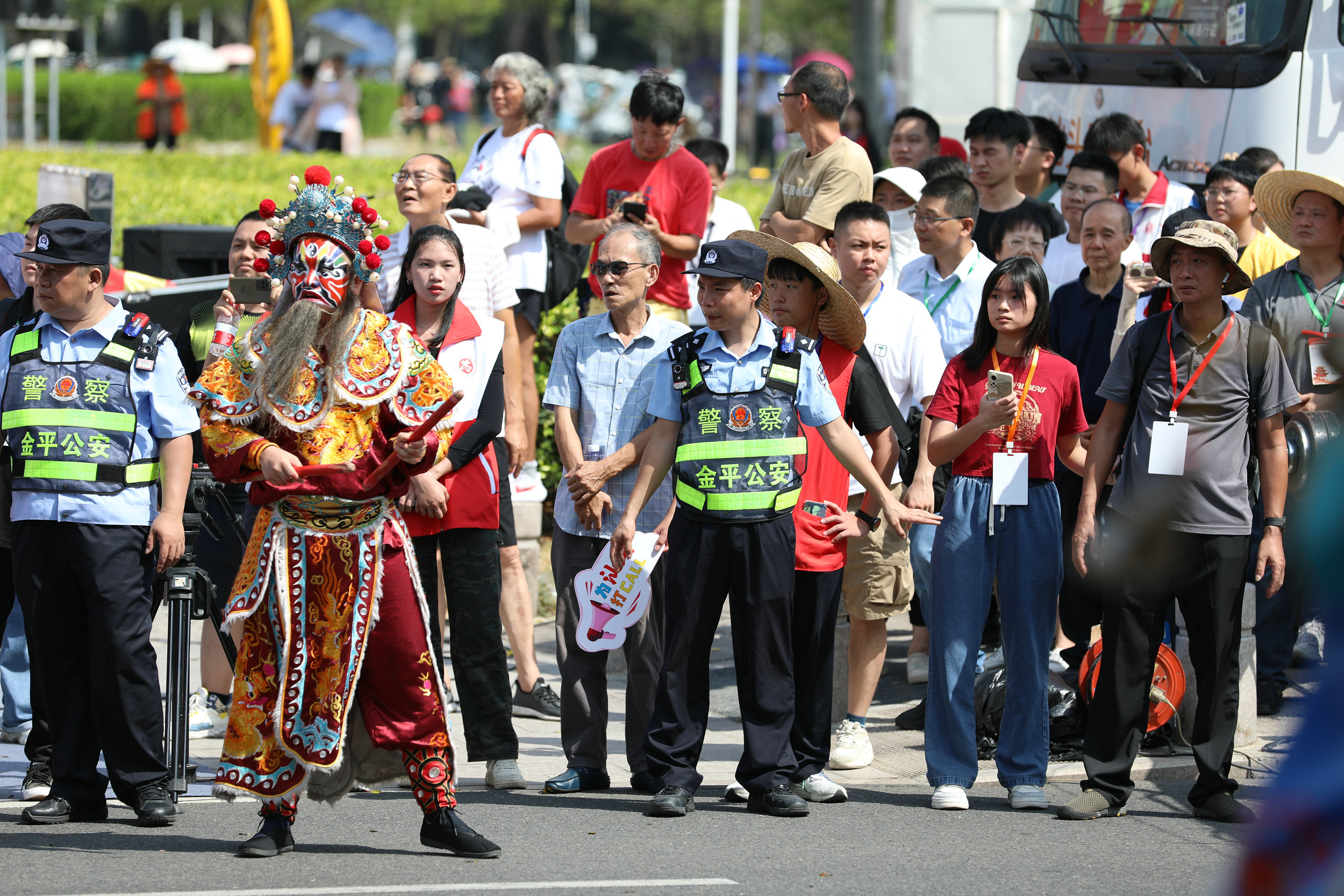 粵中秋國(guó)慶假期刑事治安警情、交通事故同比降