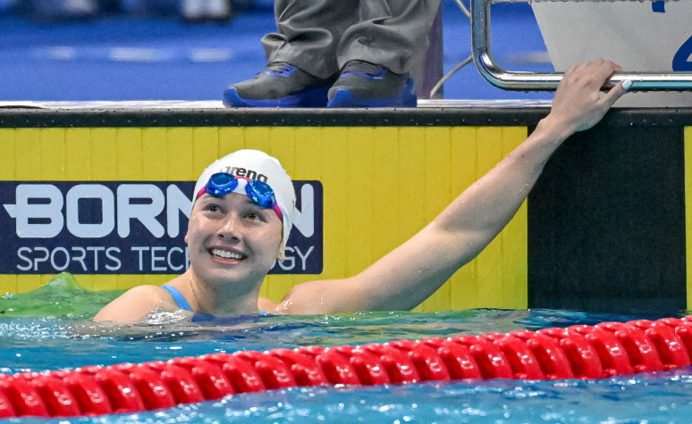 破紀(jì)錄！何詩蓓世界盃柏林站200米自由泳奪金