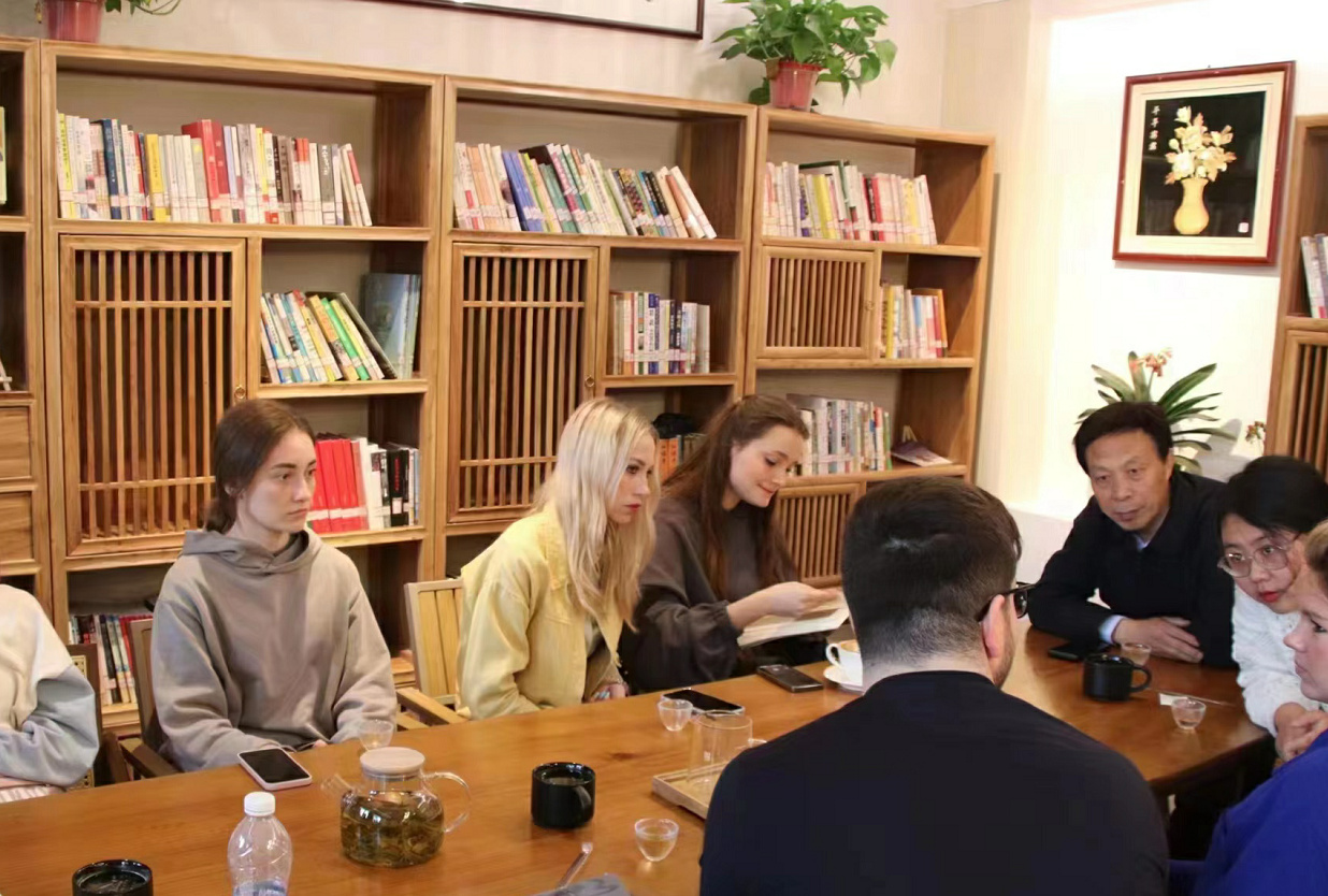 外國(guó)友人山東高唐感受中國(guó)文化