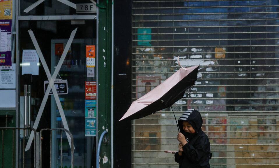 天文臺將於深夜11時(shí)50分改發(fā)八號信號 至少維持至9日早上11時(shí)