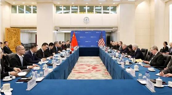 商務(wù)部部長(zhǎng)：中美雙方發(fā)展進(jìn)步完全可以成為對(duì)方機(jī)遇而不是挑戰(zhàn) 