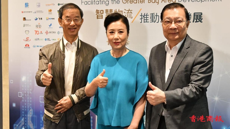 名家聯(lián)乘AI真人發(fā)聲書項(xiàng)目 3位參與名人驚嘆難分真假