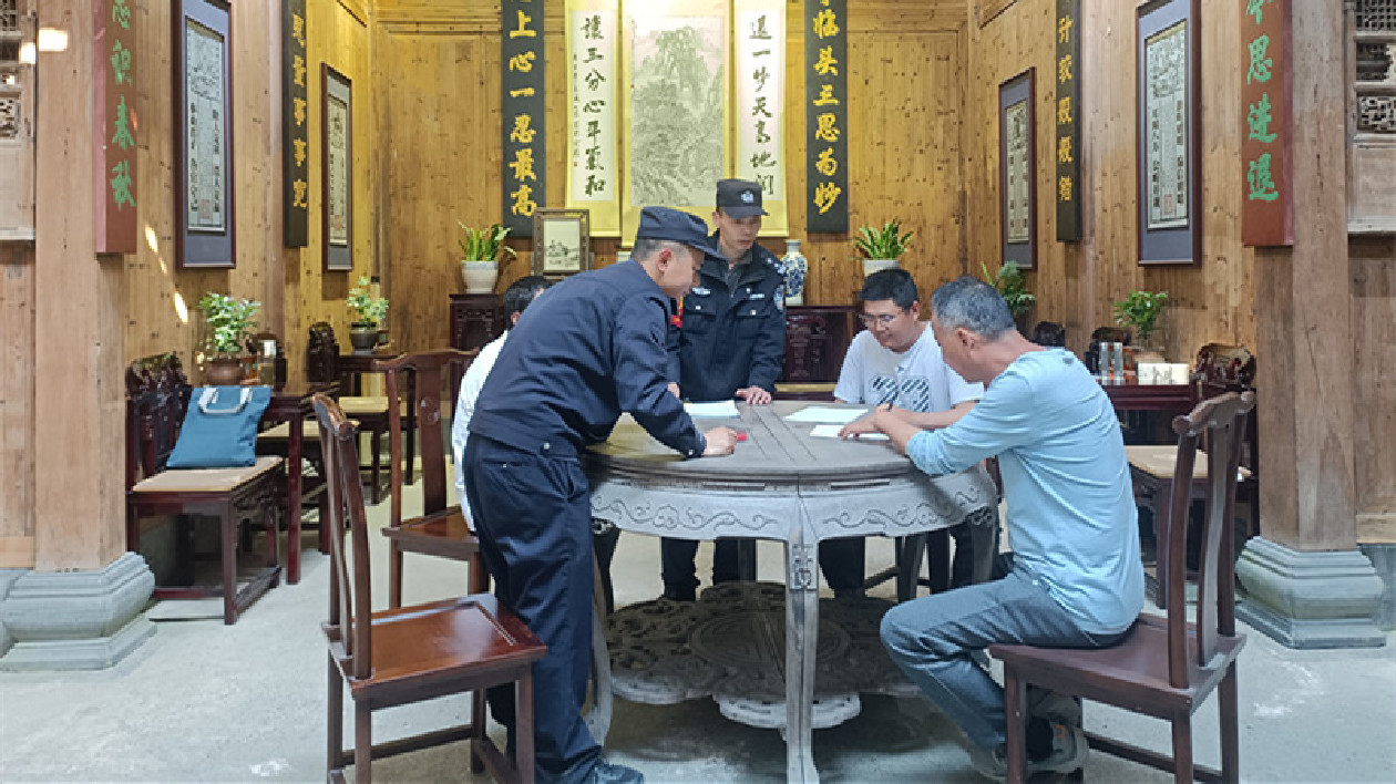 調(diào)處100%   皖黟縣西遞鎮(zhèn)把好「前置關(guān)」治理「一站式」