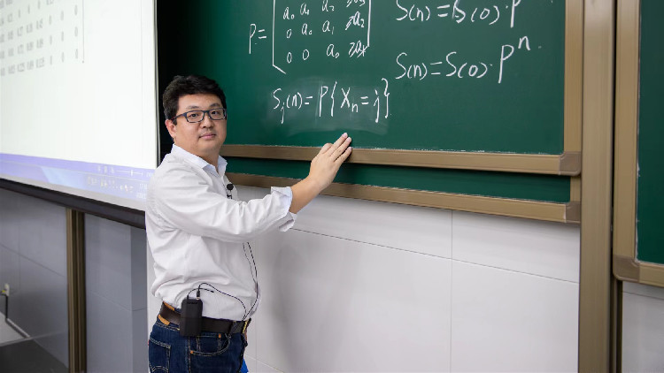 專家：高校如何應(yīng)對(duì)人工智能浪潮