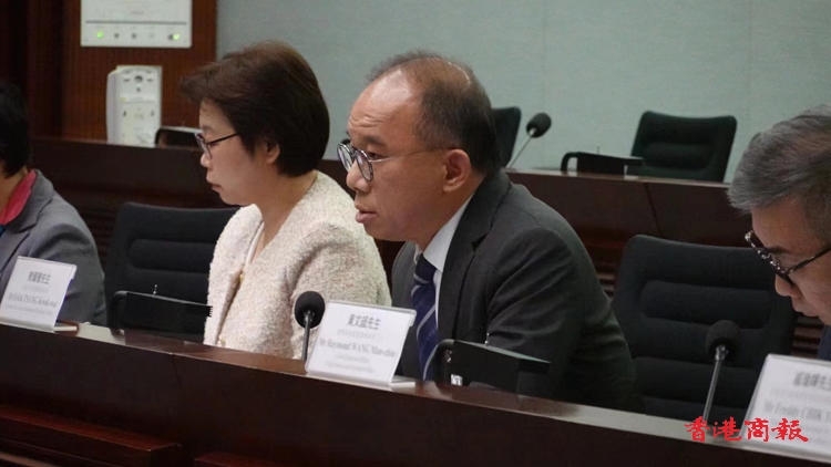 曾國衞：聯(lián)乘香港夜繽紛 推動(dòng)區(qū)選會(huì)選宣傳工作