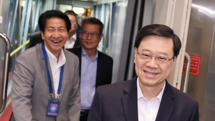 香港代表團(tuán)下午將在京出席「企業(yè)家大會(huì)」 