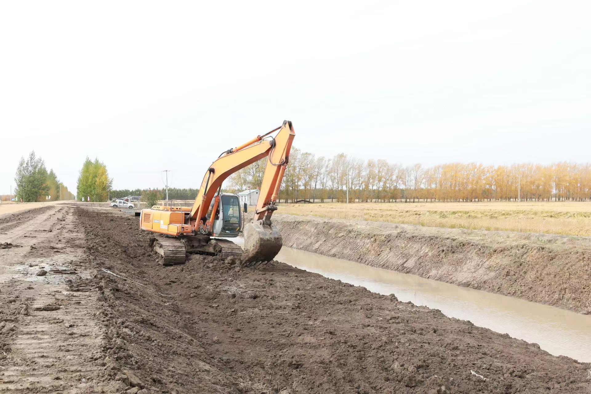 北大荒集團(tuán)建三江分公司：高標(biāo)準(zhǔn)農(nóng)田建設(shè)推動企業(yè)高質(zhì)量發(fā)展