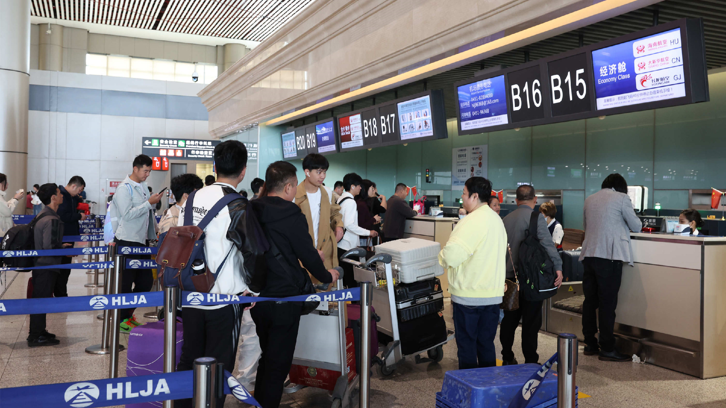 「白菜價(jià)」坐飛機(jī)！業(yè)內(nèi)人士：把握出行時(shí)機(jī)