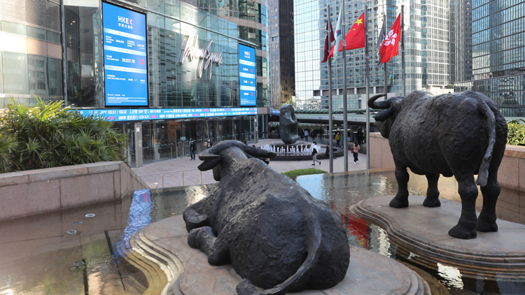 黑期穿17000點(diǎn)疊加A股低收 港股利淡料低開(kāi)