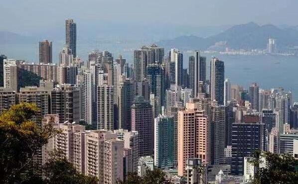 【港樓】仲量聯(lián)行：上半年豪宅升幅於第三季全數(shù)抵消 減辣難阻豪宅價(jià)格下跌